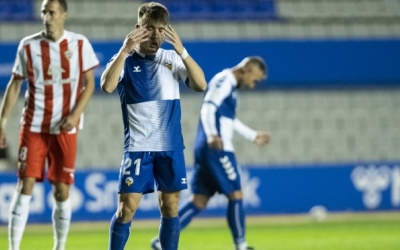 Aarón Rey es lamenta en el Sabadell-Almería de dijous passat | Marc González Alomà - CES